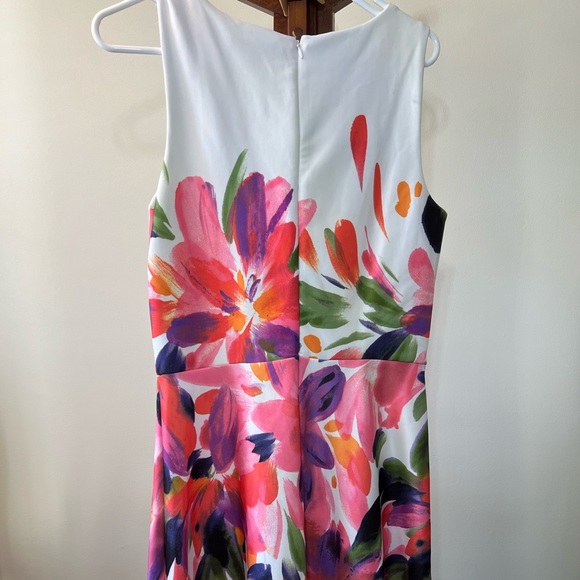 Beautiful "Easter" Sunday Floral Dress - Picture 5 of 10